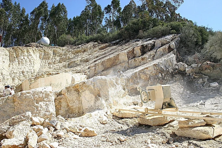 Terreno para Venda em Dois Portos e Runa Foto 7