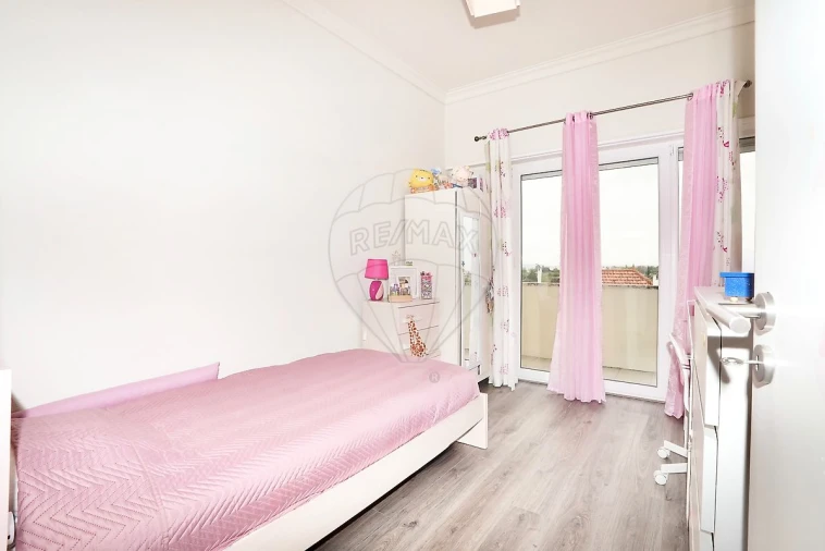 Apartamento T2 para Venda em Alverca do Ribatejo e Sobralinho Foto 16