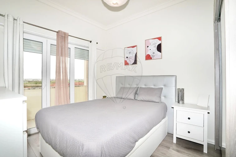 Apartamento T2 para Venda em Alverca do Ribatejo e Sobralinho Foto 11
