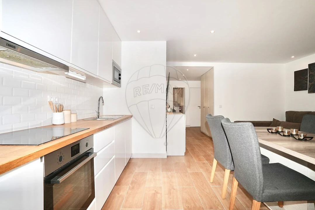 Apartamento T2 para Venda em Venteira Foto 7