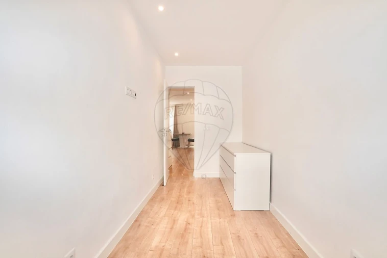 Apartamento T2 para Venda em Venteira Foto 19