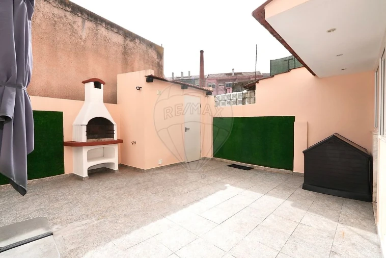 Apartamento T2 para Venda em Venteira Foto 10