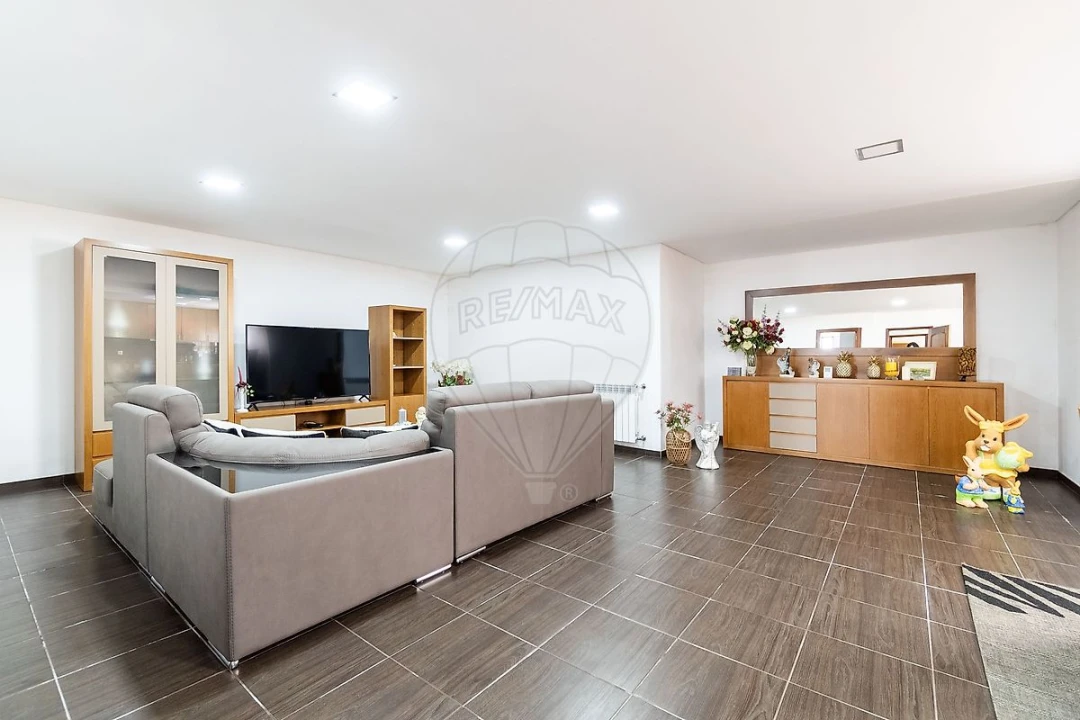 Moradia T4 para Venda em São Pedro de Castelões Foto 7