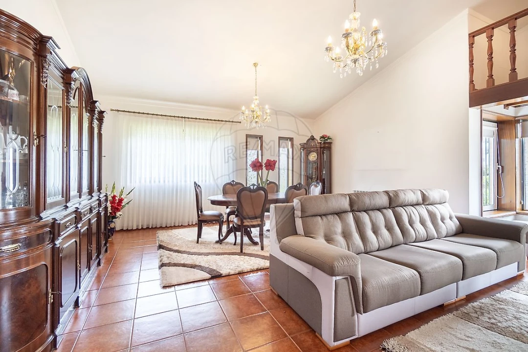 Moradia T4 para Venda em São Pedro de Castelões Foto 17