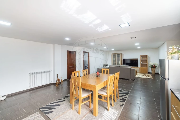 Moradia T4 para Venda em São Pedro de Castelões Foto 9