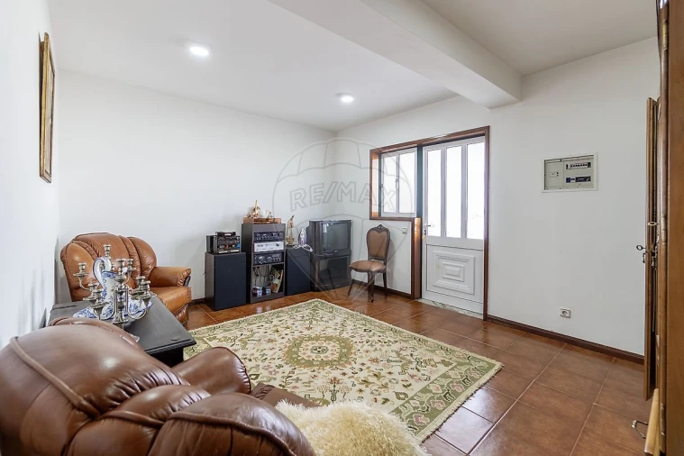 Moradia T4 para Venda em São Pedro de Castelões Foto 14