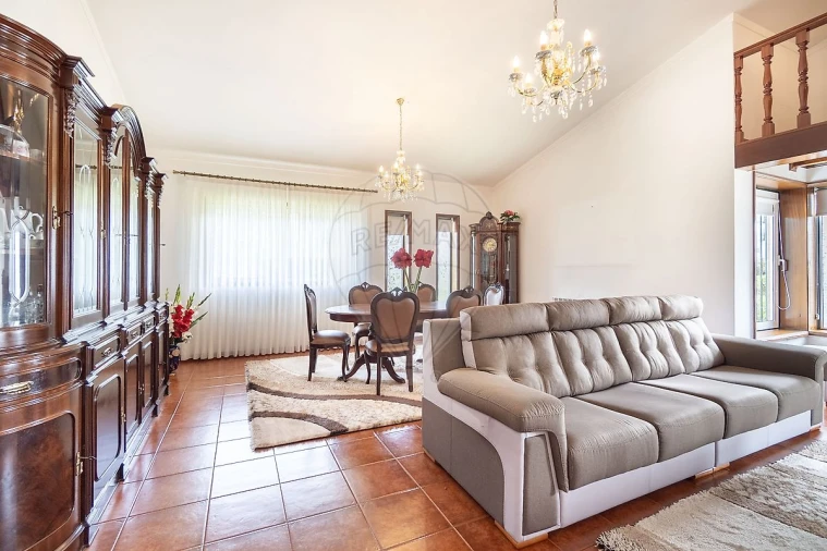 Moradia T4 para Venda em São Pedro de Castelões Foto 17