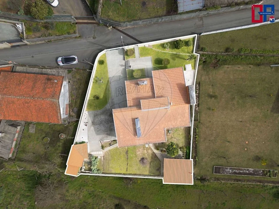 Moradia T4 para Venda em São Pedro de Castelões Foto 1