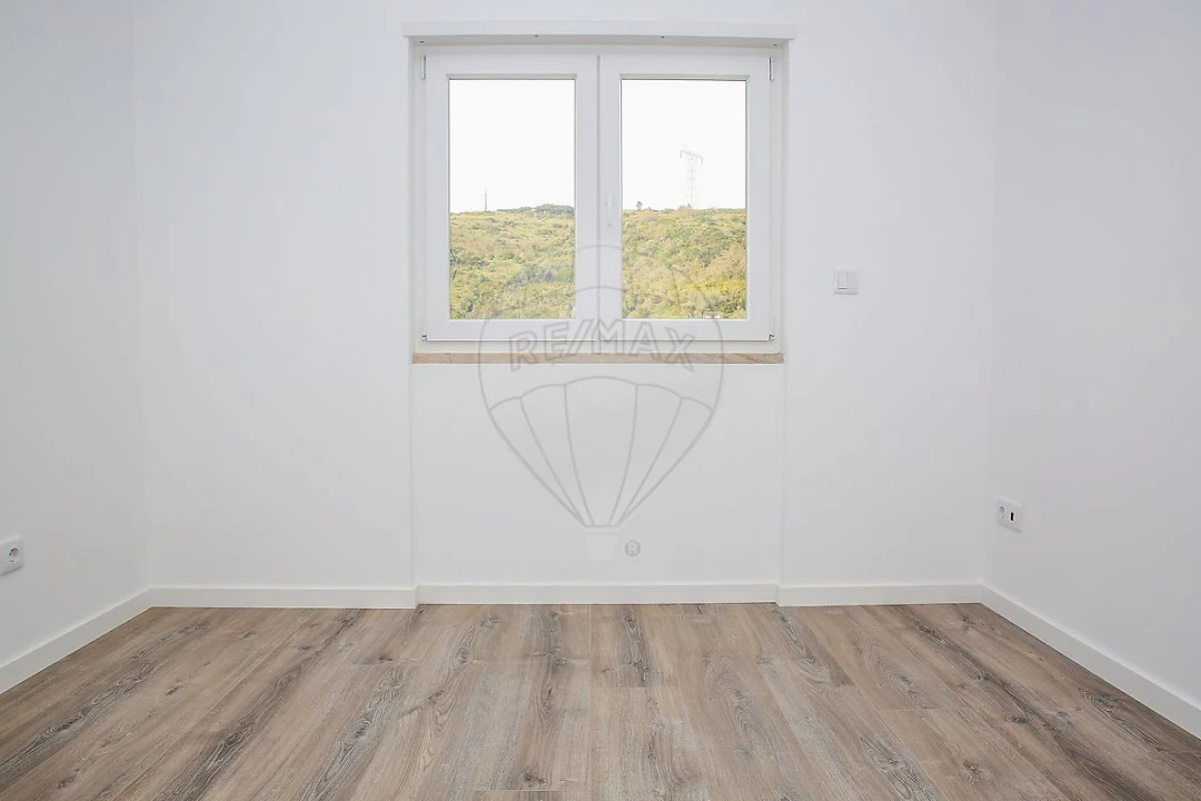 Apartamento T2 para Arrendamento em Arranho Foto 11