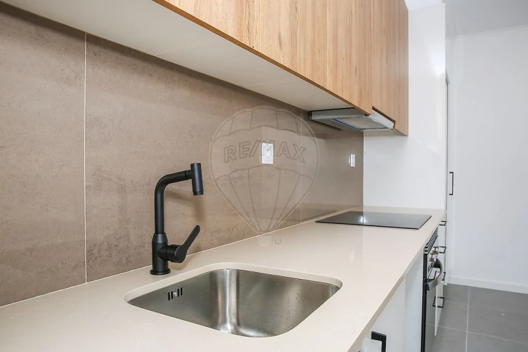 Apartamento T2 para Arrendamento em Arranho Foto 2