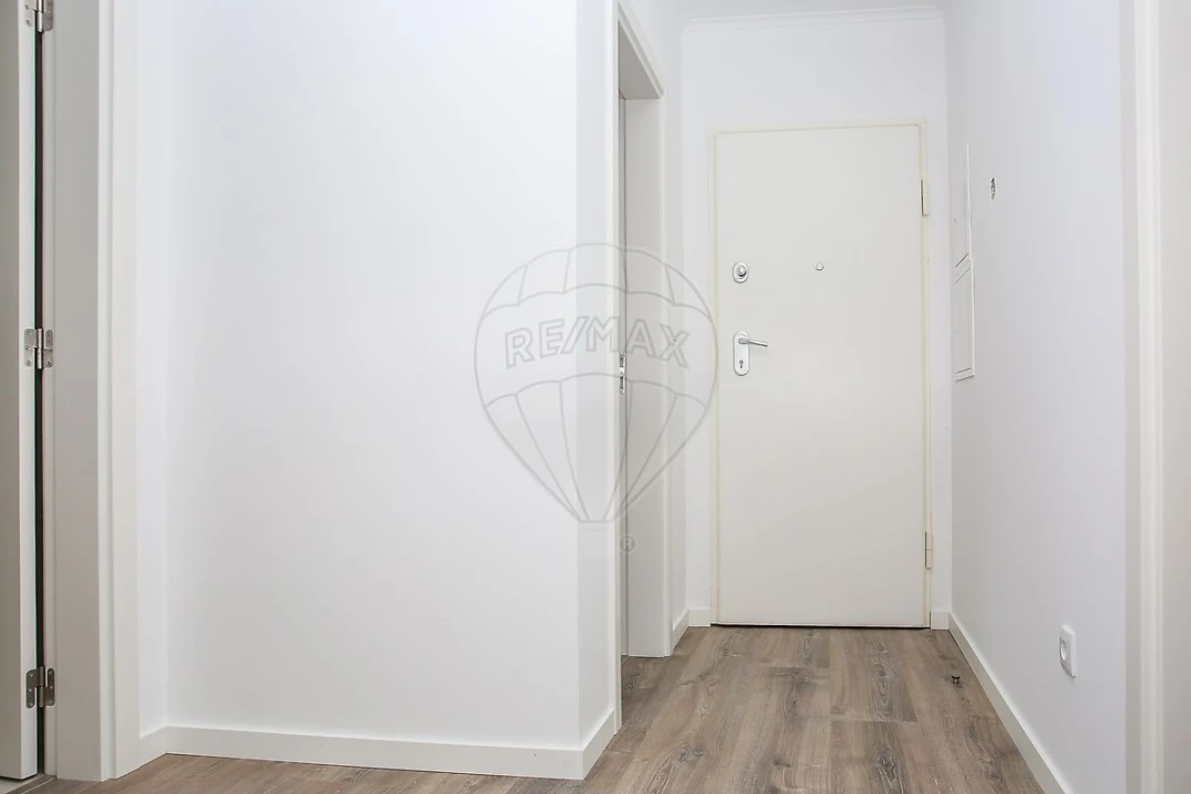 Apartamento T2 para Arrendamento em Arranho Foto 13