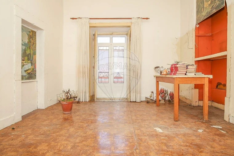 Moradia T6 para Venda em Arruda dos Vinhos Foto 4