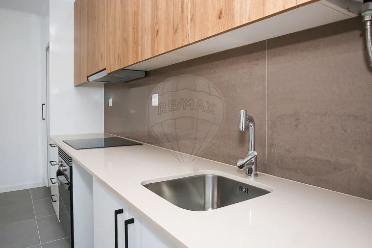 Apartamento T2 para Arrendamento em Arranho Foto 4