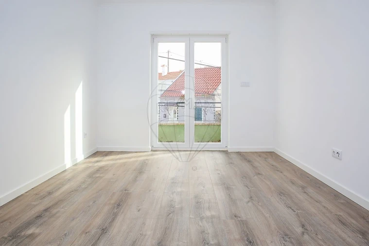 Apartamento T2 para Arrendamento em Arranho Foto 9