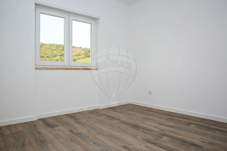 Apartamento T2 para Arrendamento em Arranho Foto 12