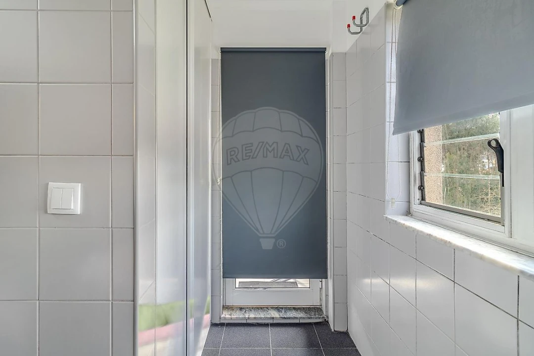 Apartamento T2 para Venda em Campo e Sobrado Foto 3