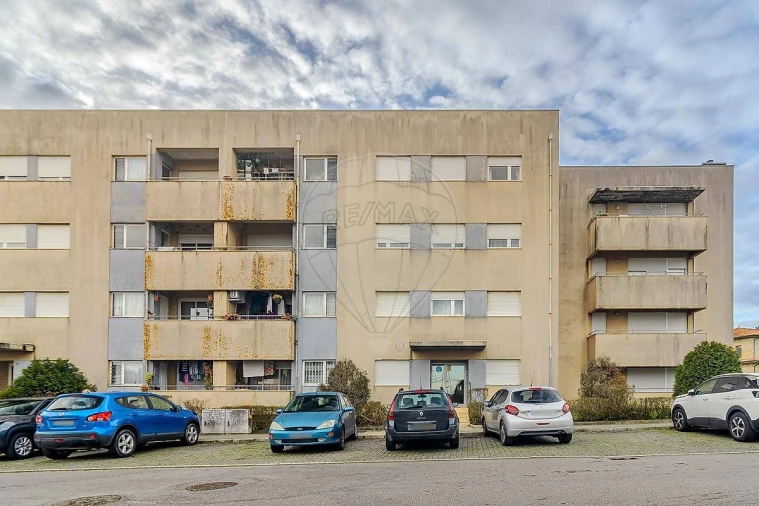 Apartamento T2 para Venda em Campo e Sobrado Foto 9