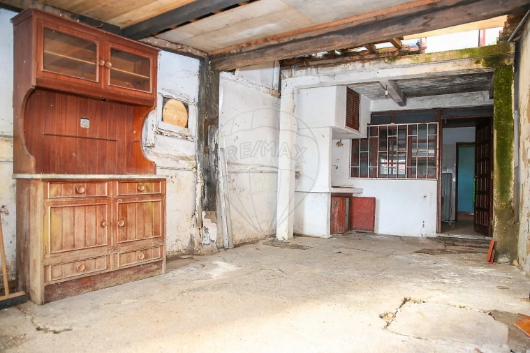 Moradia T2 para Venda em Carregado e Cadafais Foto 11