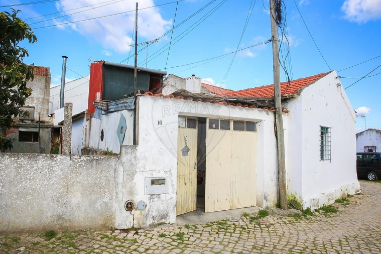 Moradia T2 para Venda em Carregado e Cadafais Foto 12