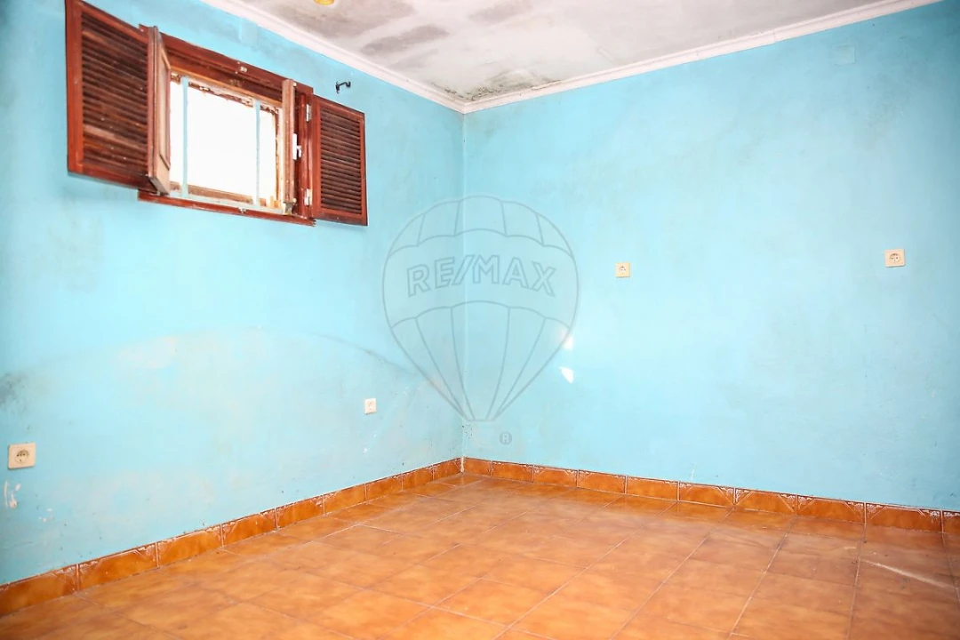 Moradia T2 para Venda em Carregado e Cadafais Foto 8