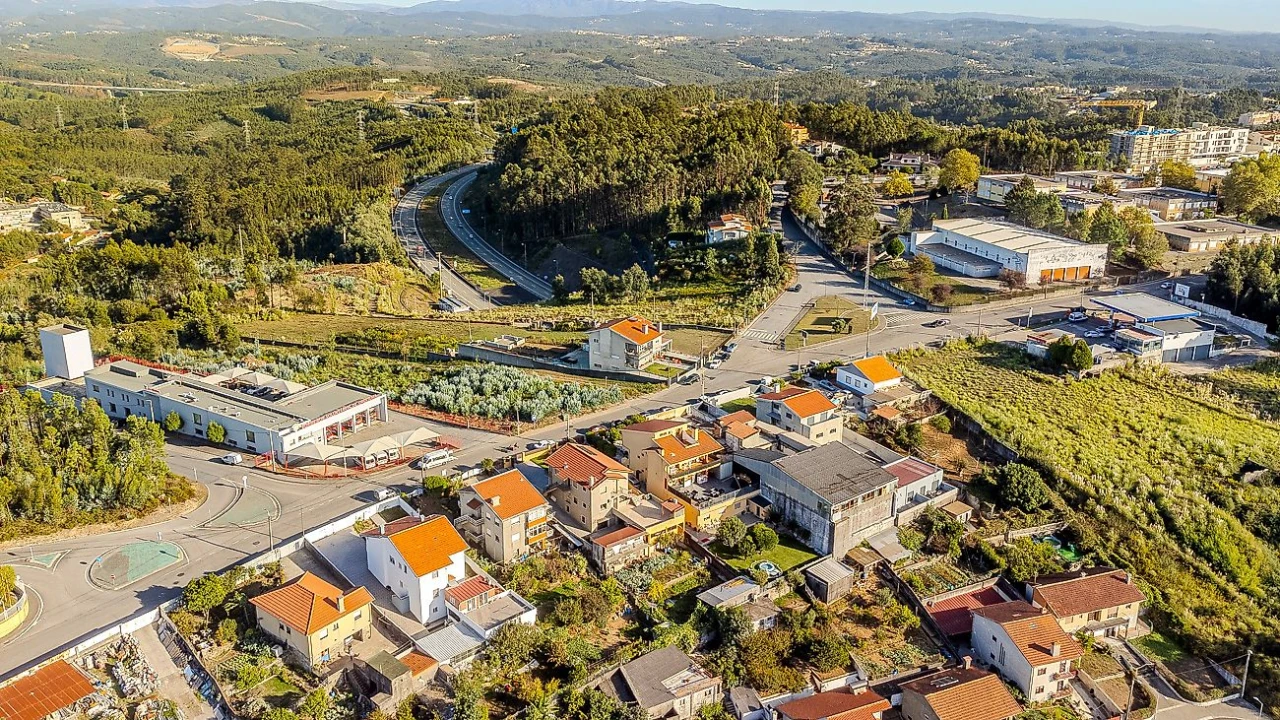 Moradia T3 para Venda em Sandim, Olival, Lever e Crestuma Foto 2