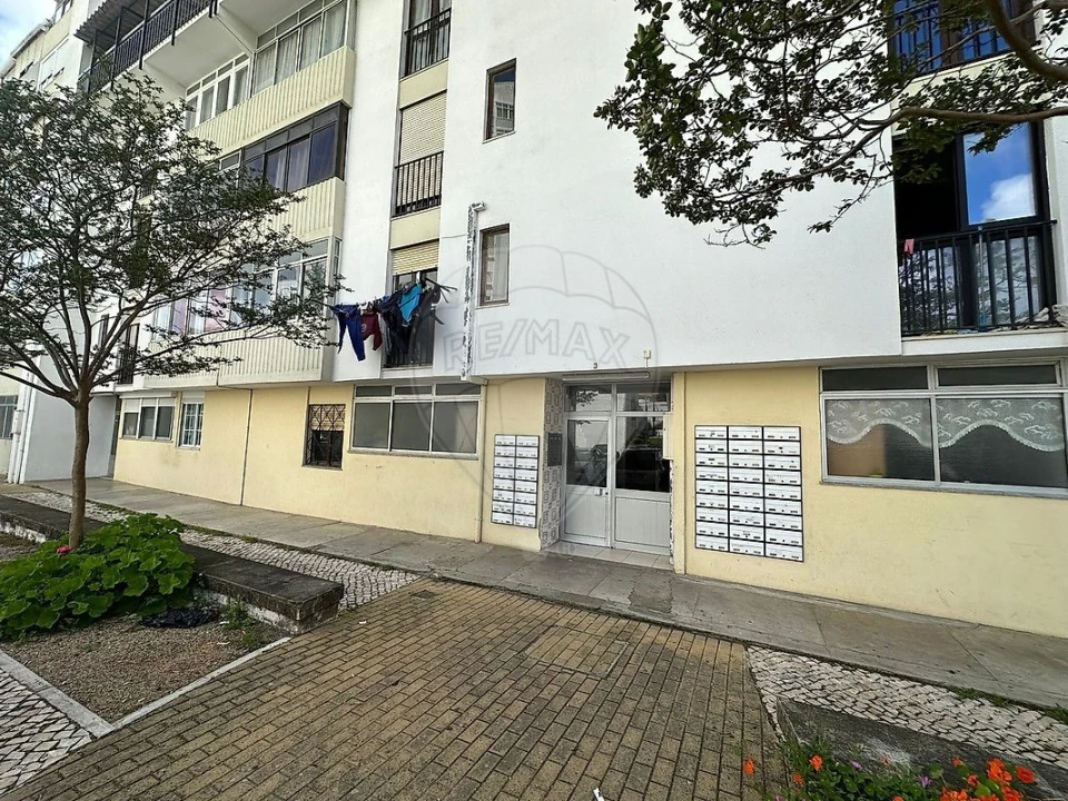 Apartamento T3 para Venda em Corroios Foto 1