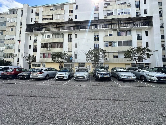 Apartamento T3 para Venda em Corroios Foto 3