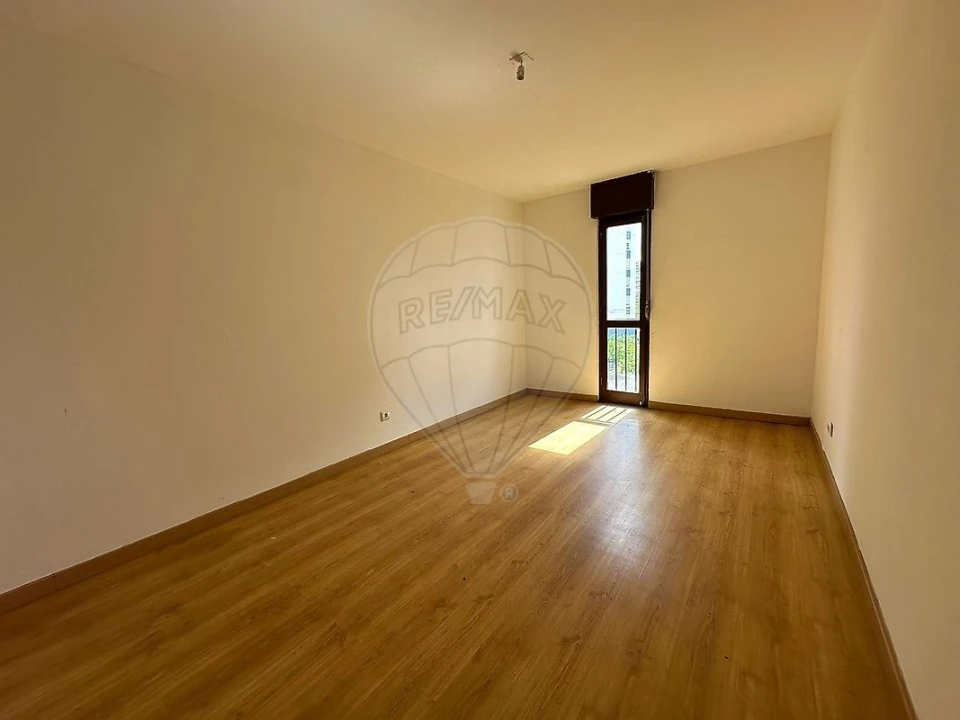 Apartamento T3 para Venda em Corroios Foto 8