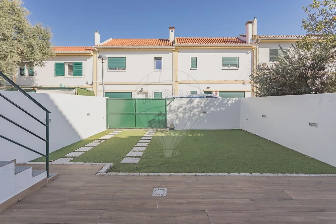 Moradia T3 para Venda em Santa Iria de Azoia, São João da Talha e Bobadela Foto 38