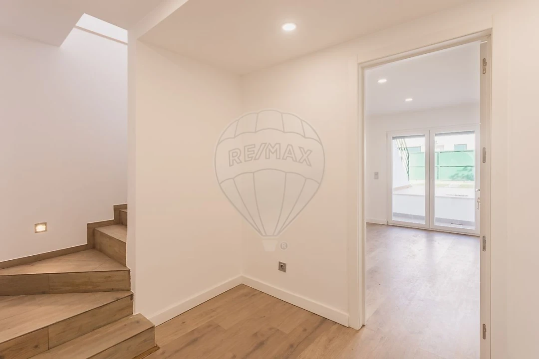 Moradia T3 para Venda em Santa Iria de Azoia, São João da Talha e Bobadela Foto 29