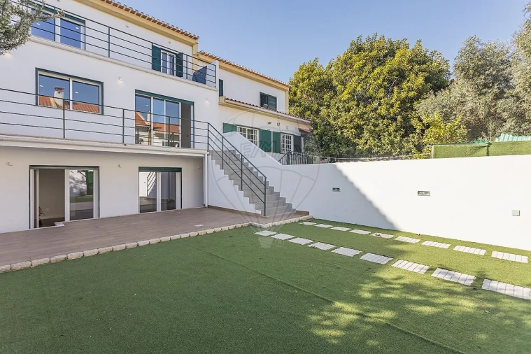 Moradia T3 para Venda em Santa Iria de Azoia, São João da Talha e Bobadela Foto 36