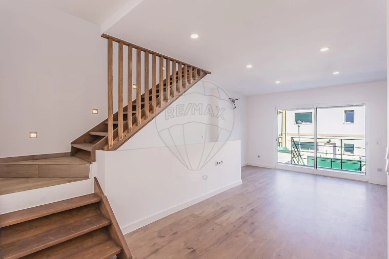 Moradia T3 para Venda em Santa Iria de Azoia, São João da Talha e Bobadela Foto 42