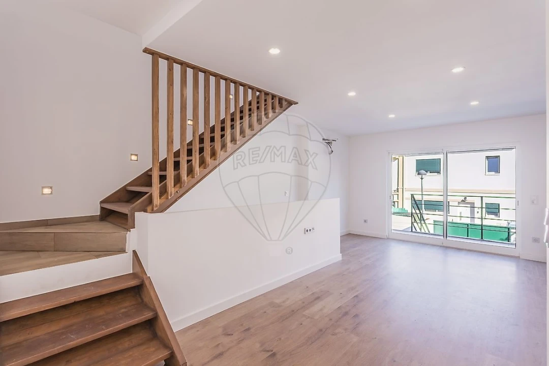 Moradia T3 para Venda em Santa Iria de Azoia, São João da Talha e Bobadela Foto 42