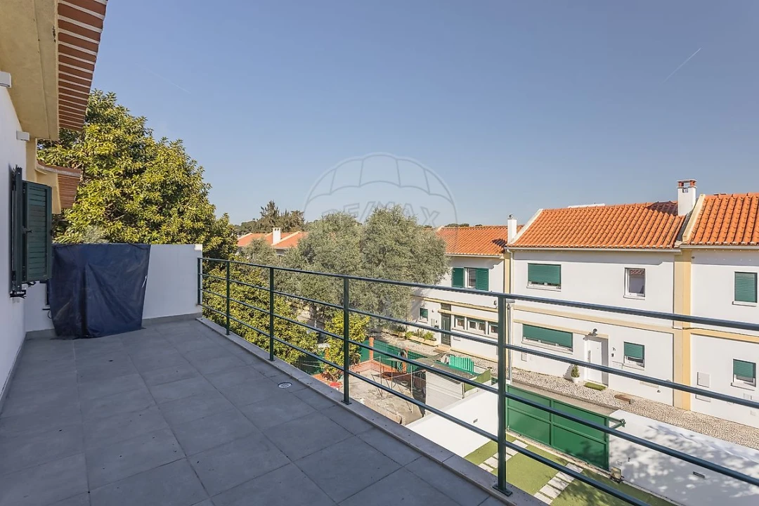 Moradia T3 para Venda em Santa Iria de Azoia, São João da Talha e Bobadela Foto 11