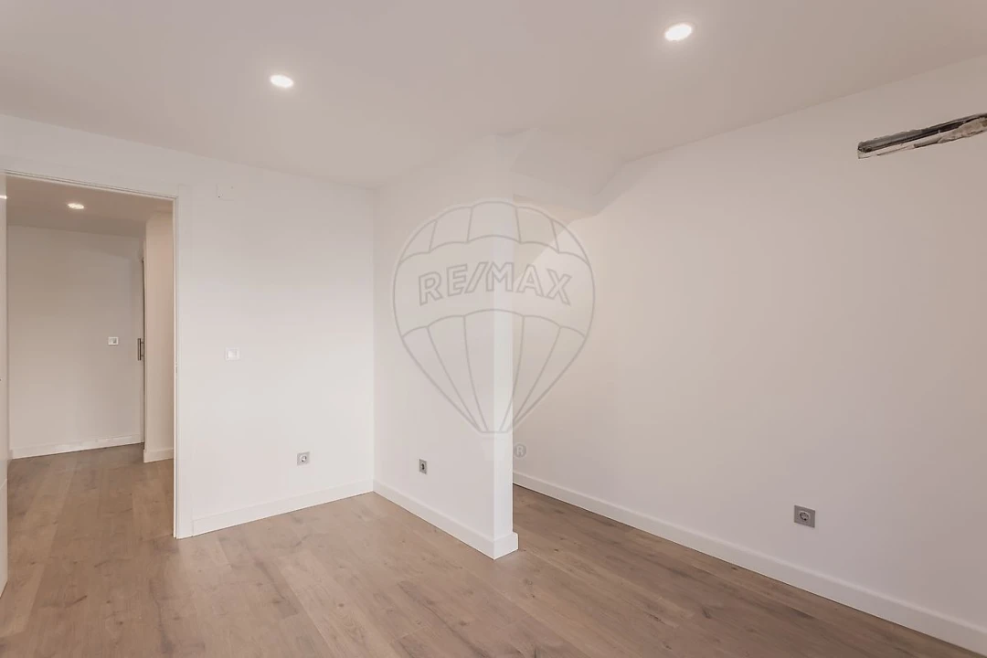 Moradia T3 para Venda em Santa Iria de Azoia, São João da Talha e Bobadela Foto 25