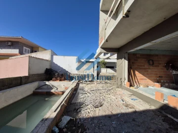 Moradia T4 para Venda em Fernao Ferro