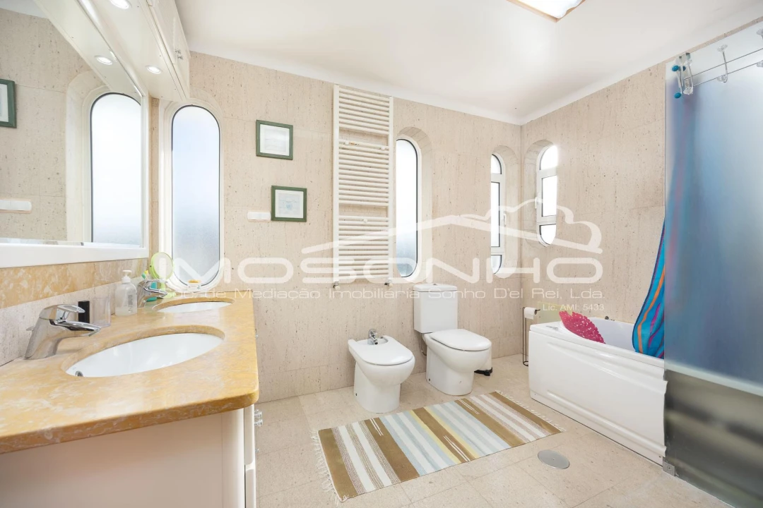 Moradia T4 para Venda em Marinha Grande Foto 15