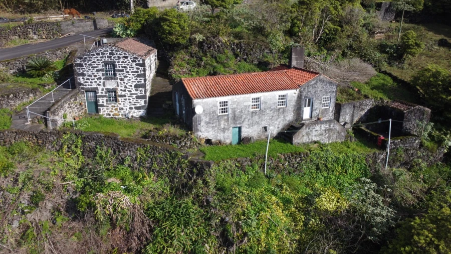 Moradia T1 para Venda em Ribeiras Foto 18