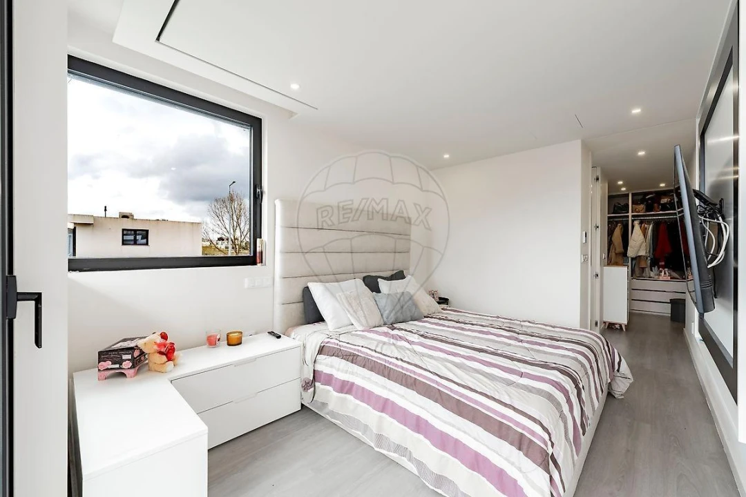 Moradia T4 para Venda em Palmeira Foto 16