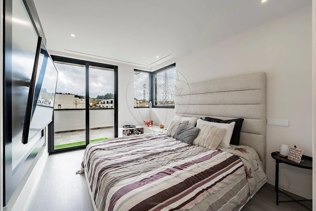 Moradia T4 para Venda em Palmeira Foto 17