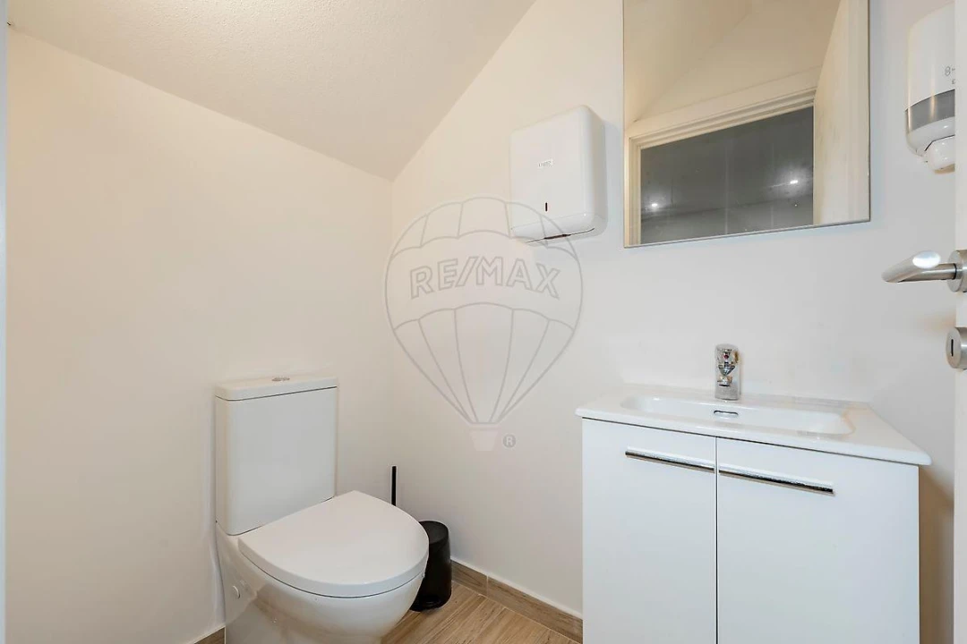 Moradia T4 para Venda em Palmeira Foto 32