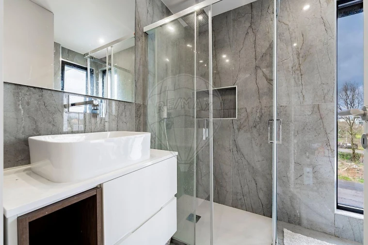 Moradia T4 para Venda em Palmeira Foto 27