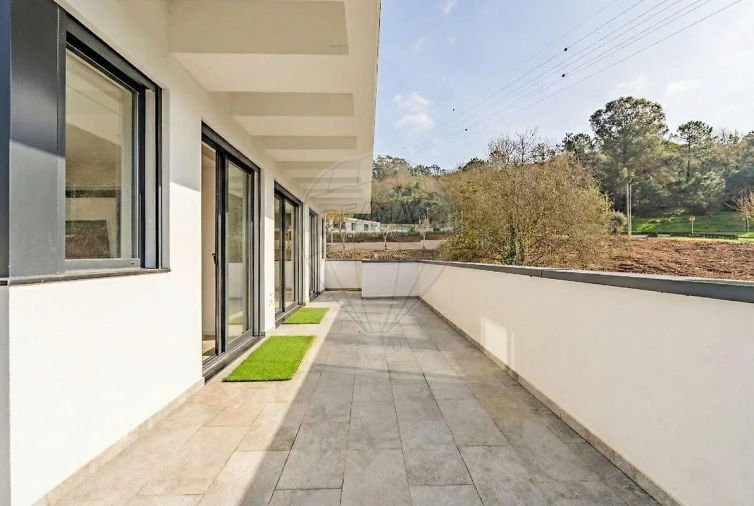 Moradia T4 para Venda em Palmeira Foto 41