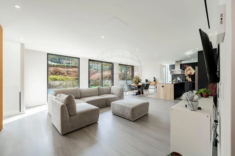 Moradia T4 para Venda em Palmeira Foto 6