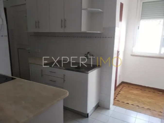 Apartamento T6 para Venda em Nossa Senhora do Pópulo, Coto e São Gregório Foto 3