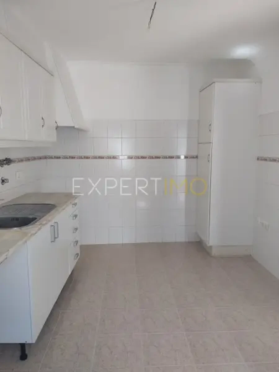 Apartamento T6 para Venda em Nossa Senhora do Pópulo, Coto e São Gregório Foto 13