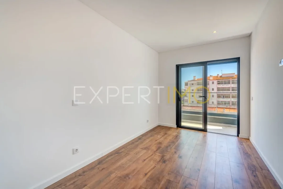 Apartamento T3 para Venda em Portimão Foto 17