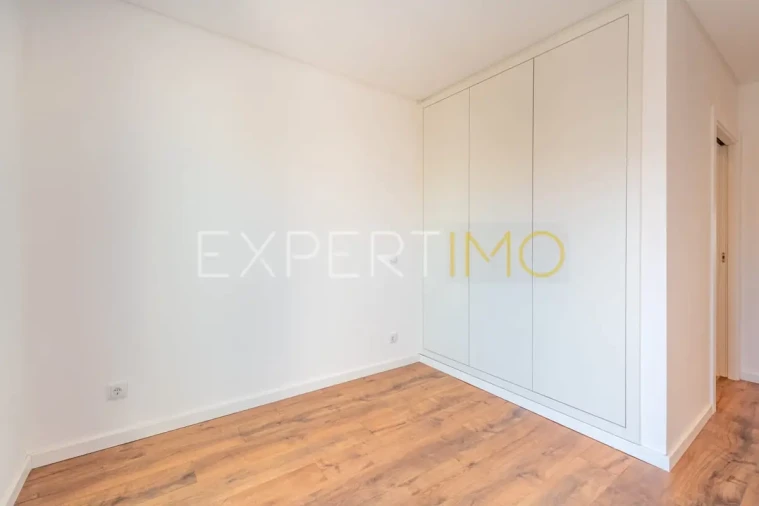 Apartamento T3 para Venda em Portimão Foto 9