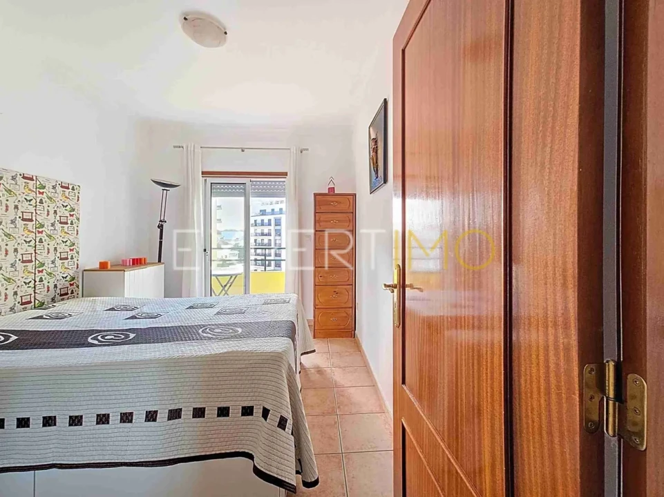 Apartamento T1 para Venda em Portimão Foto 2