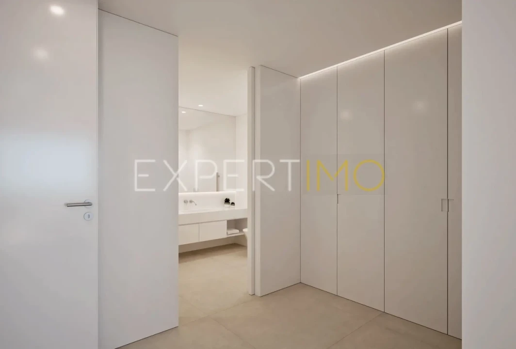 Moradia T4 para Venda em Lagos (São Sebastião e Santa Maria) Foto 10